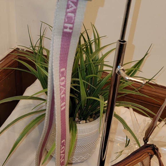 ✨️Authentic Coach Patchwork Crossbody✨️ - Picture 5 of 9